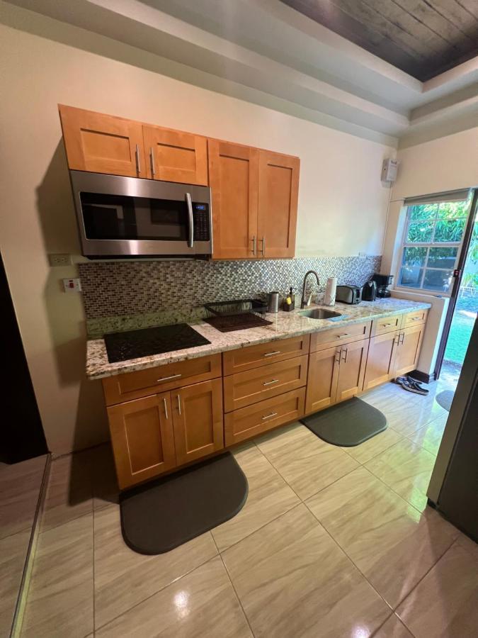 Kingston Oasis One Bedroom Extérieur photo
