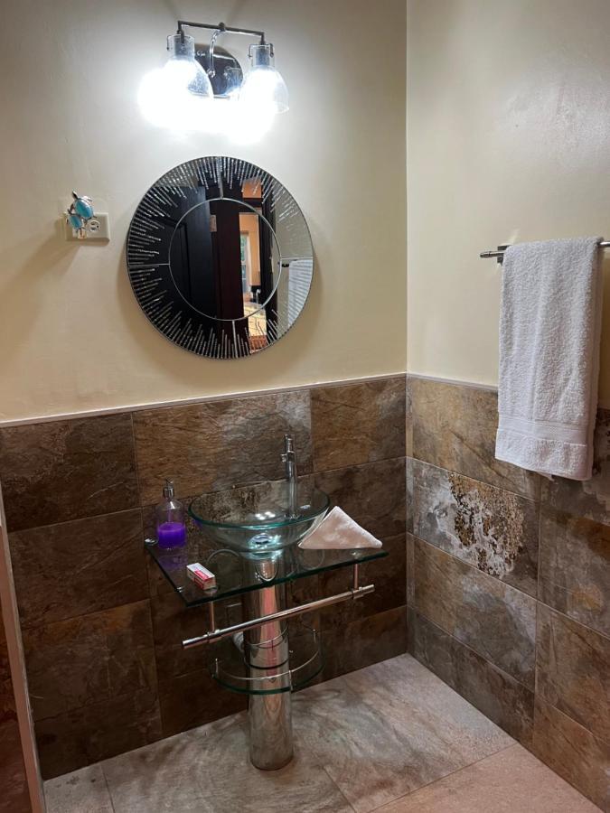 Kingston Oasis One Bedroom Extérieur photo